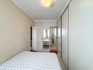 Image 19 - 921738