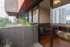 Image 8 - 921744