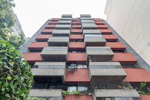 Image 31 - 921744