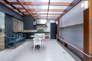 Image 44 - 921744