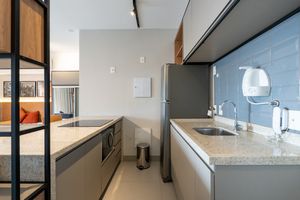 Image 9 - 921757