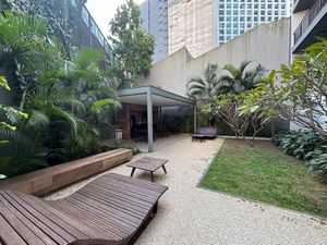 Image 21 - 921772