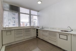 Image 20 - 921778