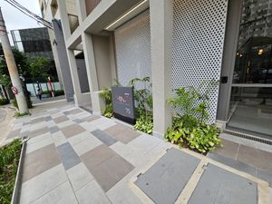 Image 3 - 921799