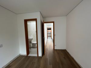 Image 14 - 921802