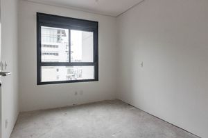 Image 19 - 921805
