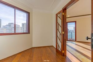 Image 4 - 921811