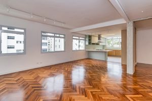 Image 33 - 921822