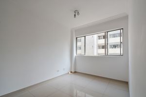 Image 4 - 921823