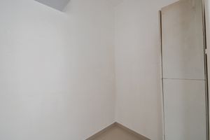 Image 21 - 921823
