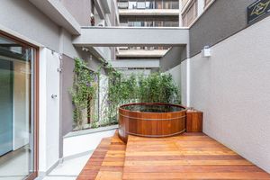 Image 36 - 921825