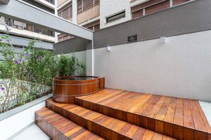 Image 35 - 921825