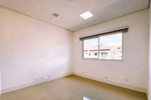 Image 19 - 921830