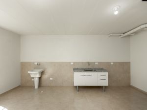 Image 3 - 921832