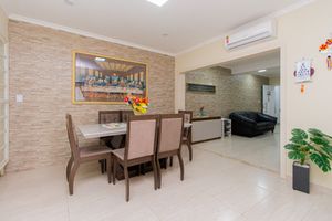 Image 12 - 921833