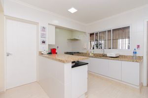 Image 22 - 921833