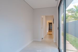 Image 21 - 921836