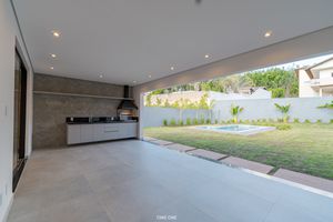 Image 8 - 921836