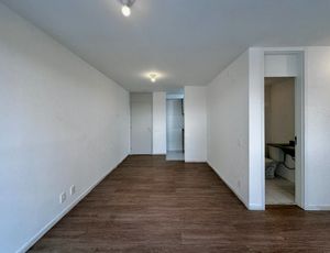 Image 3 - 921838