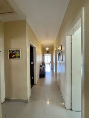 Image 7 - 921844