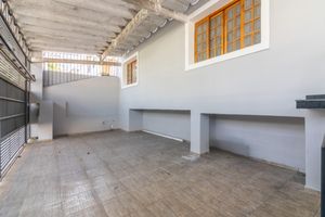 Image 1 - 921852