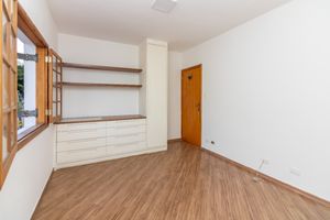 Image 34 - 921852