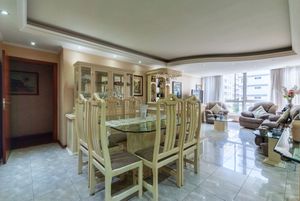 Image 4 - 921854