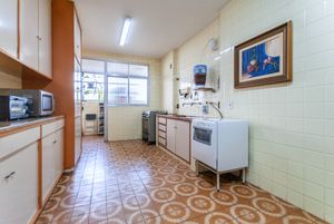 Image 8 - 921854