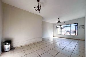 Image 3 - 921856