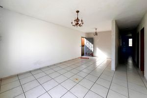Image 4 - 921856