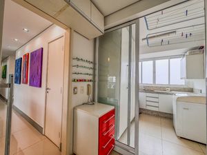 Image 21 - 921865