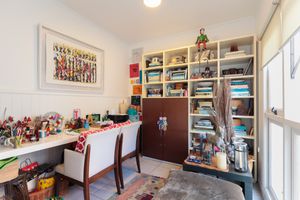 Image 21 - 921867