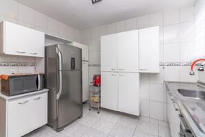 Image 12 - 921871