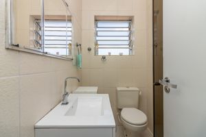 Image 19 - 921871