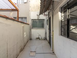 Image 19 - 921872
