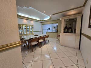 Image 7 - 921873