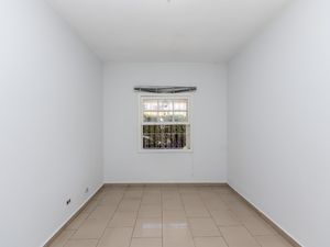 Image 22 - 921875