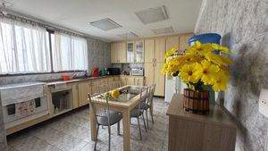 Image 9 - 921877
