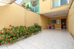 Image 1 - 921881