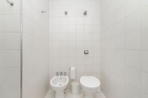 Image 31 - 921882