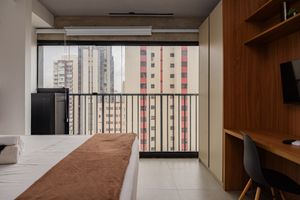 Image 1 - 921883