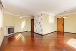 Image 7 - 921886