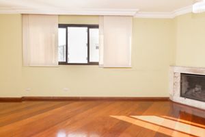Image 11 - 921886