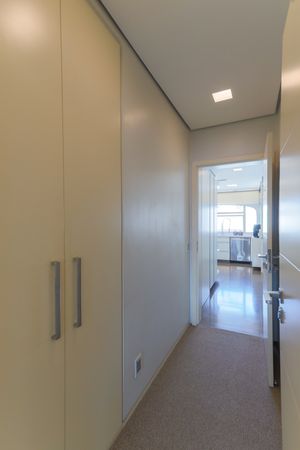 Image 27 - 921888