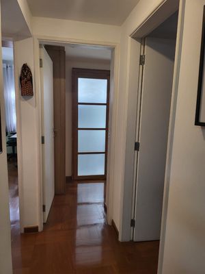Image 19 - 921892