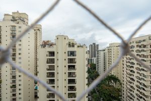 Image 52 - 921895