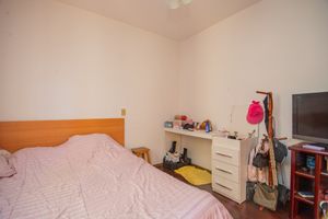 Image 16 - 921896