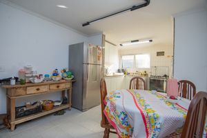 Image 21 - 921896