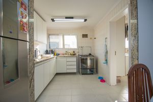 Image 35 - 921896