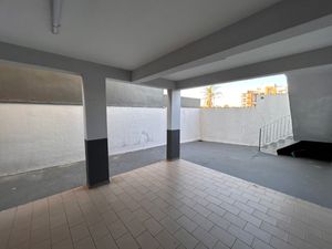 Image 7 - 921897